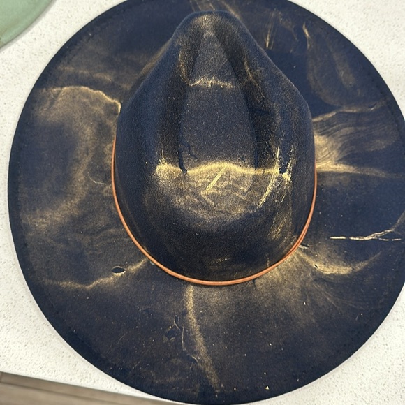 Handmade gold painted felt rancher style hats - Picture 3 of 8